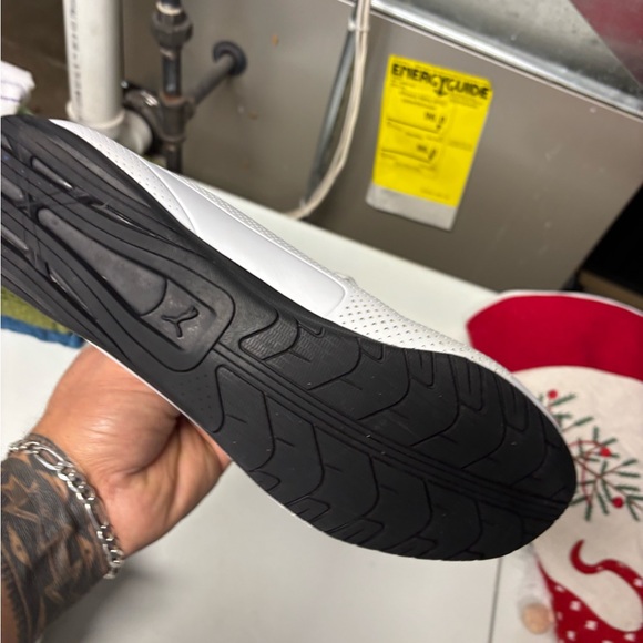 Puma - Picture 5 of 6